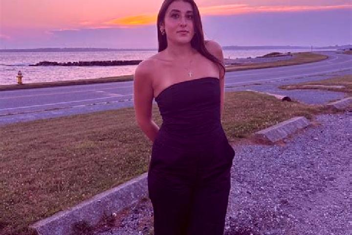 Ellie, 35 — Escort in North Providence, United States