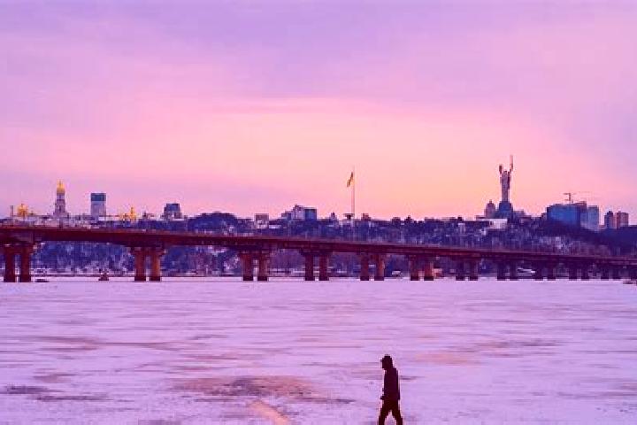 Ellie, 35 — Escort in Omelnyk, Ukraine