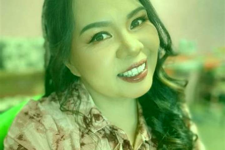 Ellie, 35 — Escort in Pingkan, China