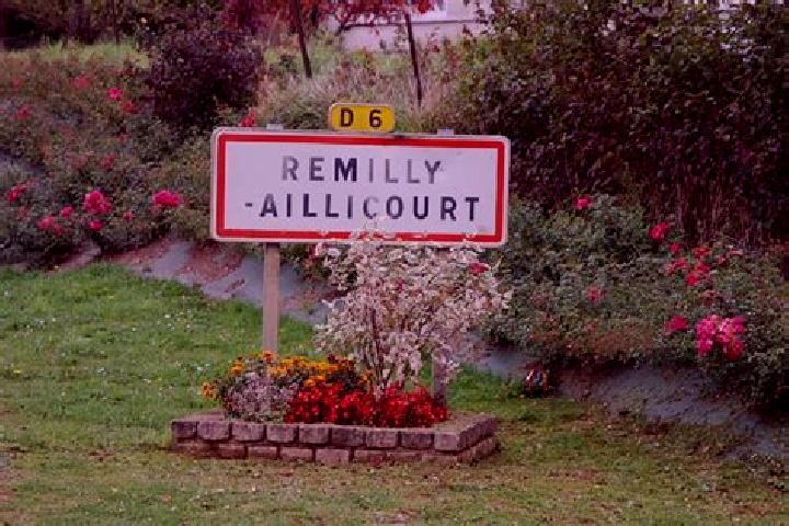 Ellie, 35 — Escort in Remilly-Aillicourt, France