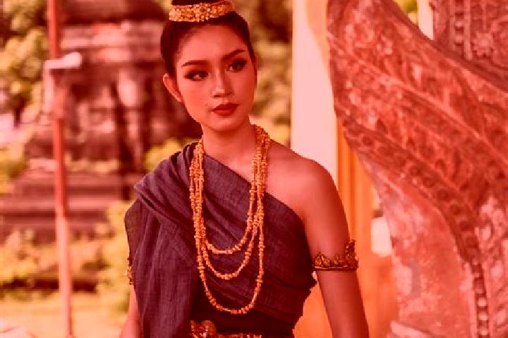 Ellie, 35 — Escort in Sainyabuli, Laos