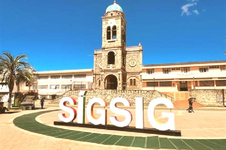 Ellie, 35 — Escort in Sigsig, Ecuador