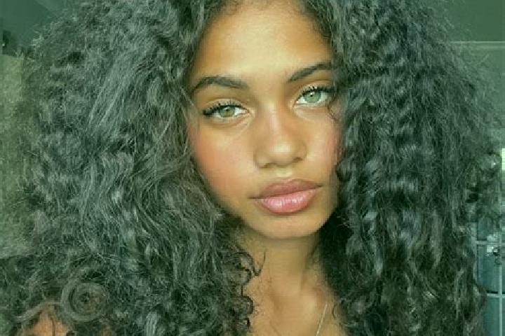 Ellie, 36, a black grey-eyed ebony companion based in Chimbo. Offering Dinner Date, Duos, Prostate Massage, 69. Available for incall and outcall, day and eve...