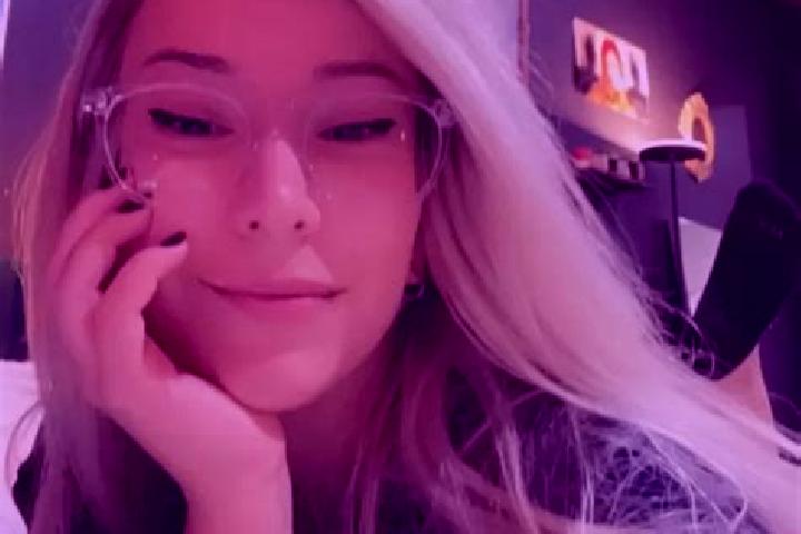 Ellie, 36, a blonde grey-eyed ebony companion based in Dinge. Offering Girlfriend Experience, CIM, Deep French Kissing. Available for incall and outcall, day...
