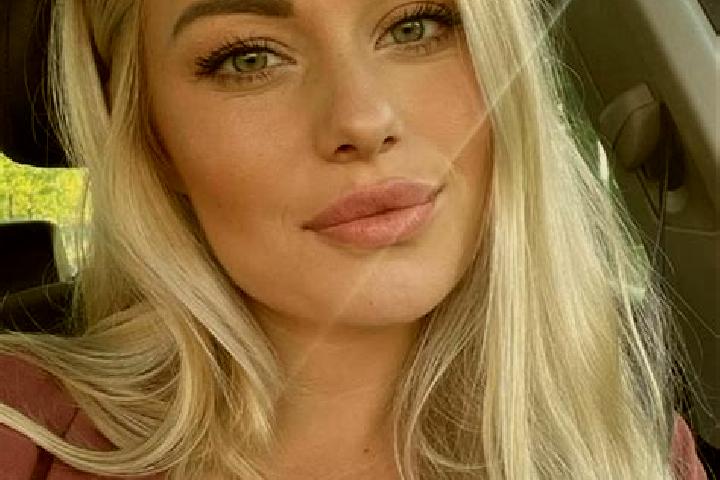 Ellie, 36, a blonde hazel-eyed caucasian companion based in Ashkum. Offering Fetish, Tantra, OWO. Available for incall and outcall, day and evening dates.