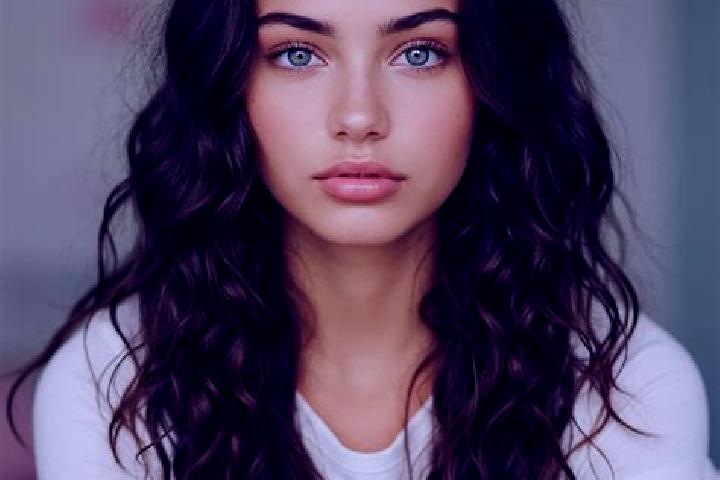 Ellie, 36, a brunette dark-eyed mediterranean companion based in Kafr Laha. Offering Erotic Massage, Overnight, Fetish, Dinner Date. Available for incall and...