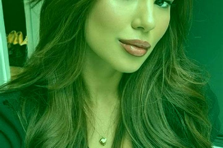 Ellie, 36, a chestnut brown-eyed latina companion based in Lefkimmi. Offering Couples, GFE, Tantra, OWO. Available for incall and outcall, day and evening da...