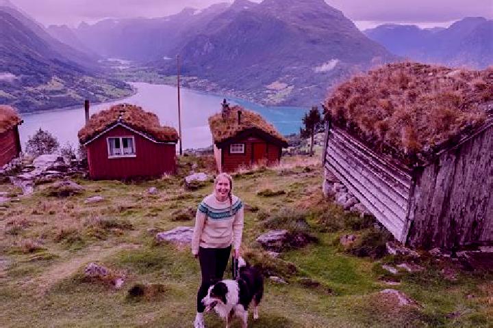Ellie, 36 — Escort in Batnfjordsora, Norway