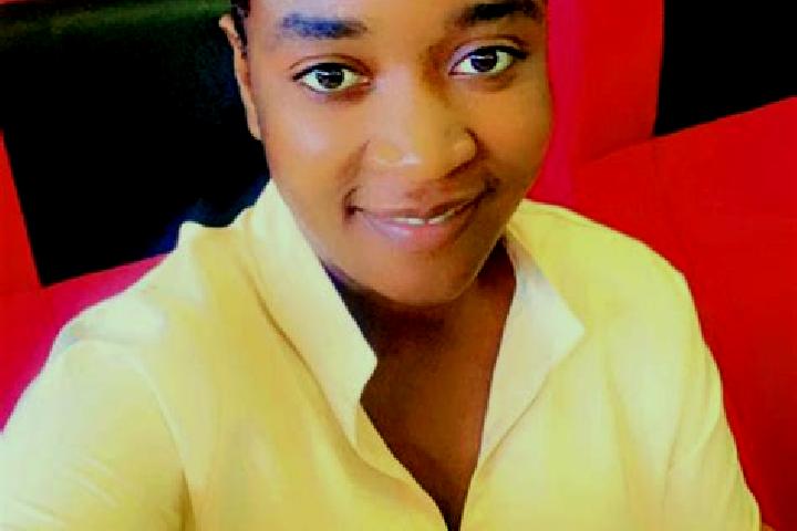 Ellie, 36 — Escort in Cangombe, Angola
