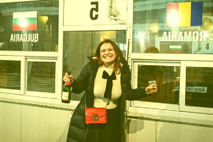 Ellie, 36 — Escort in Homorog, Romania