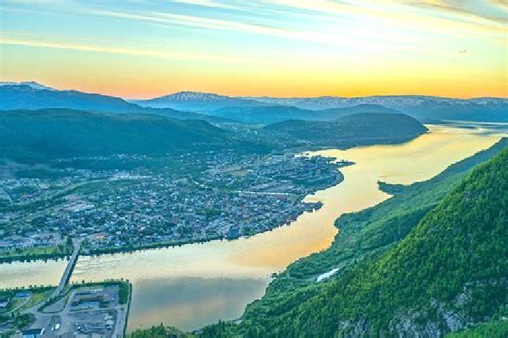 Ellie, 36 — Escort in Mosjoen, Norway