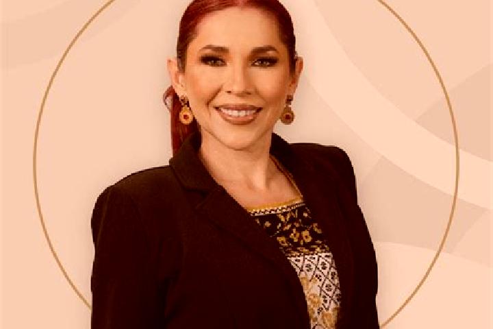 Ellie, 36 — Escort in Nohakal, Mexico