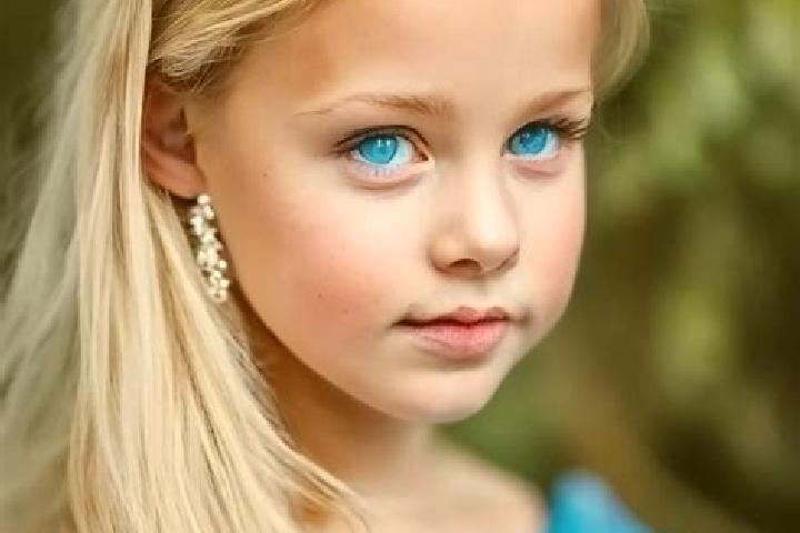 Ellie, 37, a blonde blue-eyed middle eastern companion based in New Palestine. Offering Girlfriend Experience, Massage, Prostate Massage, Overnight. Availabl...