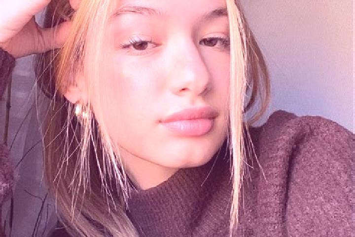 Ellie, 37, a blonde brown-eyed indian companion based in Barjora. Offering Duos, Couples, Erotic Massage, Girlfriend Experience. Available for incall and out...