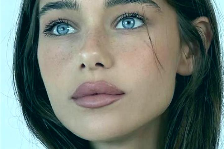 Ellie, 37, a brunette brown-eyed slavic companion based in Herseaux. Offering BDSM, Prostate Massage, Party Girl, OWO. Available for incall and outcall, over...