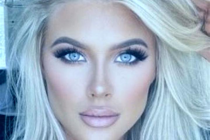 Ellie, 37, a platinum blonde blue-eyed ebony companion based in Pyatikhatka. Offering Tantra, Erotic Massage, Domination. Available for incall and outcall, o...