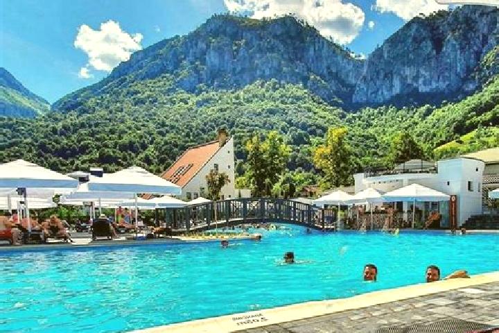 Ellie, 37 — Escort in Baia de Arama, Romania