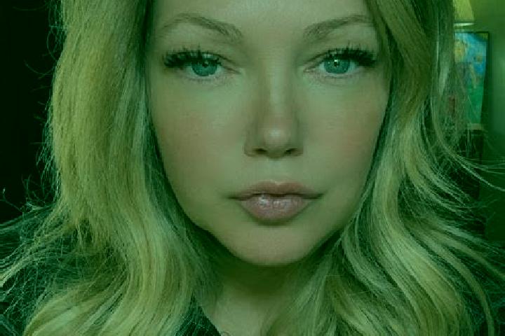 Ellie, 37 — Escort in Canastota, United States