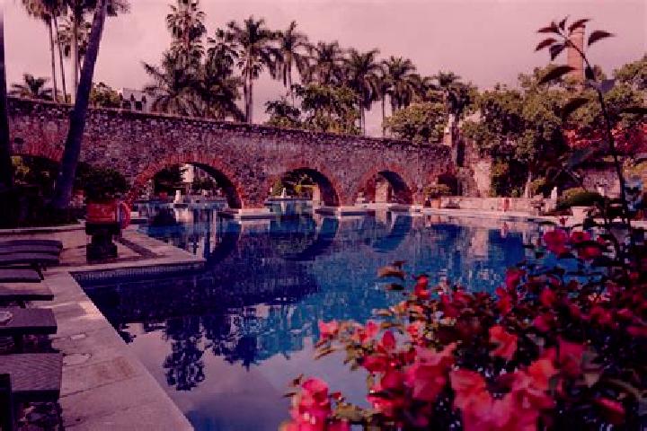 Ellie, 37 — Escort in El Galomo, Mexico
