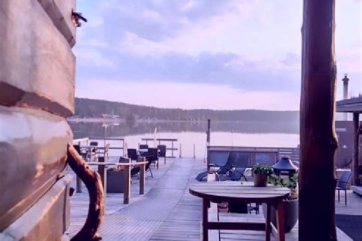 Ellie, 37 — Escort in Jaervenpaeae, Finland