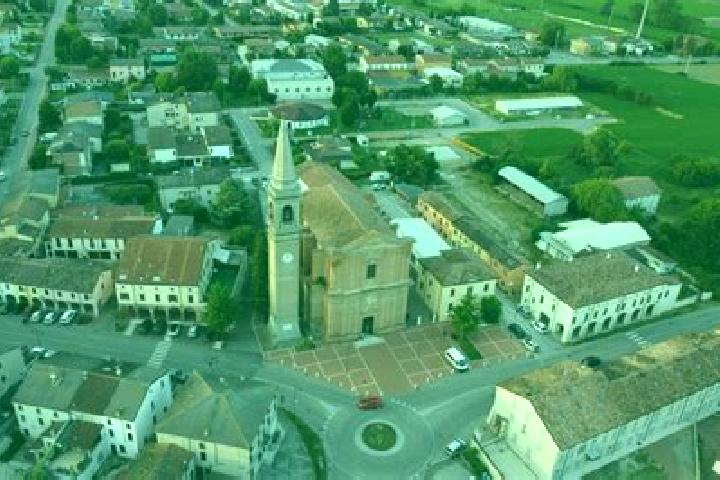 Ellie, 37 — Escort in San Giacomo delle Segnate, Italy