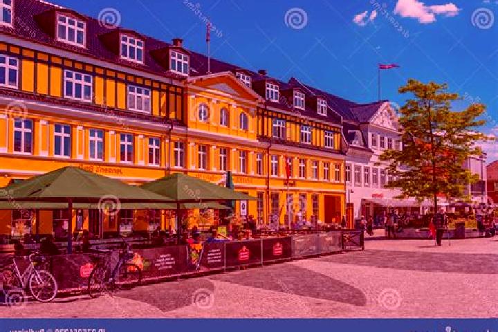 Ellie, 37 — Escort in Silkeborg, Denmark