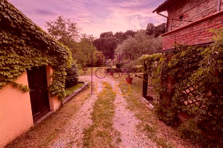 Ellie, 37 — Escort in Terranuova Bracciolini, Italy