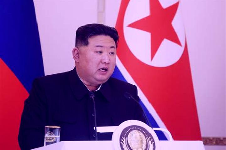 Ellie, 37 — Escort in Uijin-dong, North Korea