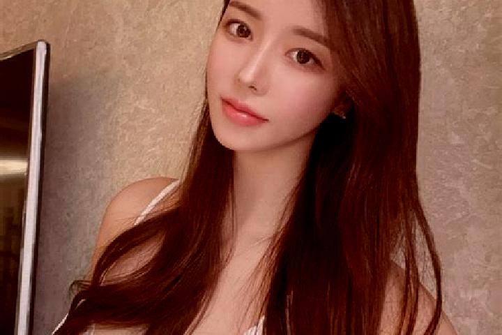 Ellie, 37 — Escort in Zhangjiazhuang, China