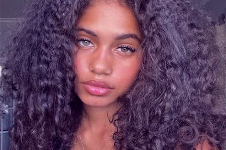 Ellie, 38, a auburn blue-eyed ebony companion based in Sikka. Offering Fetish, GFE, Dinner Date, Massage, Travel Companion. Available for incall and outcall,...