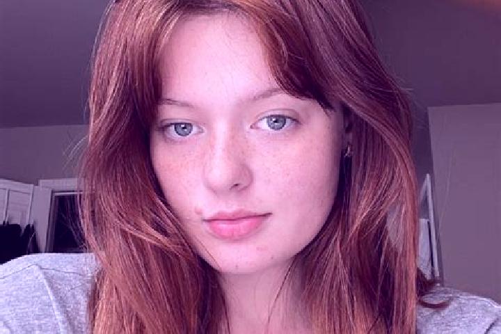 Ellie, 38, a auburn brown-eyed caucasian companion based in Fillan. Offering Tantra, Party Girl, GFE. Available for incall and outcall, day and evening dates.