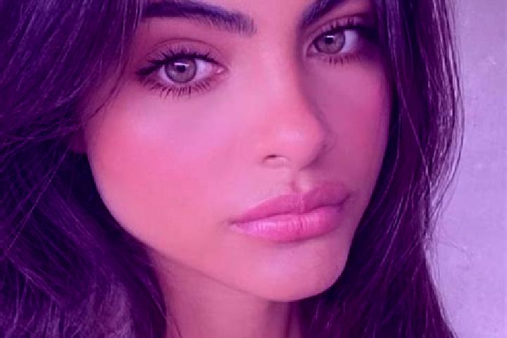 Ellie, 38, a brunette green-eyed caucasian companion based in Glad. Offering Tantra, Duos, Deep French Kissing. Available for incall and outcall, day and eve...