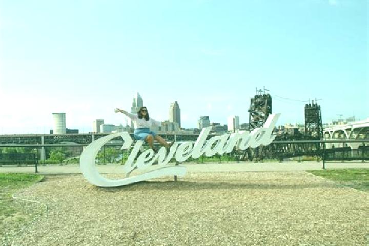 Ellie, 38 — Escort in Cleveland, Canada