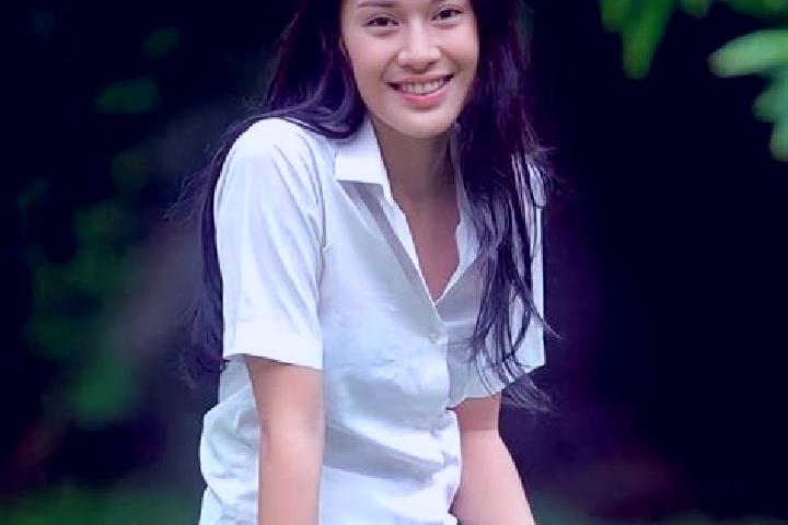 Ellie, 38 — Escort in Data Dian, Indonesia
