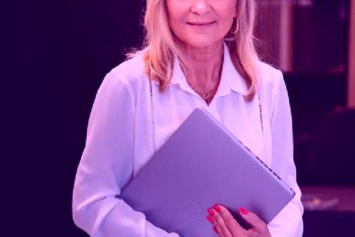 Ellie, 38 — Escort in Debe Wielkie, Poland