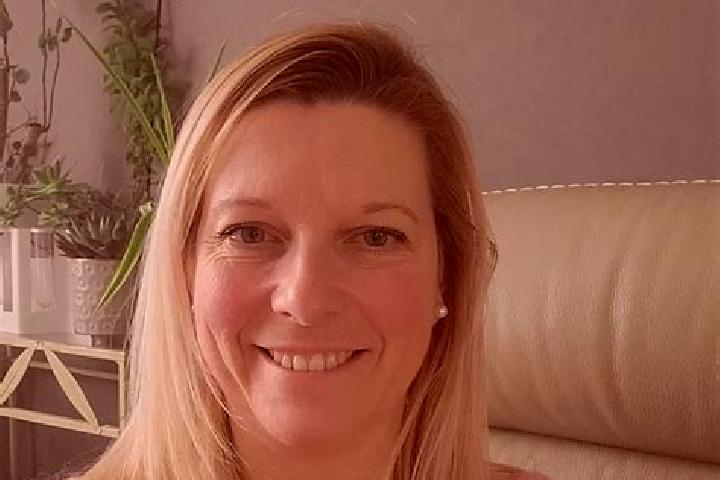 Ellie, 38 — Escort in Fournes-en-Weppes, France