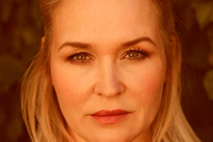 Ellie, 38 — Escort in Lena, United States
