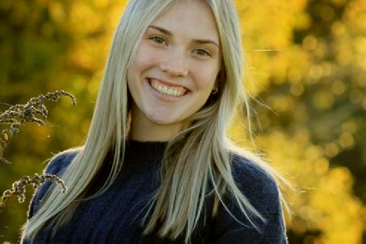 Ellie, 38 — Escort in Metzger, United States