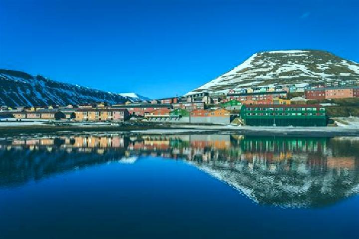 Ellie, 38 — Escort in Olonkinbyen, Svalbard and Jan Mayen