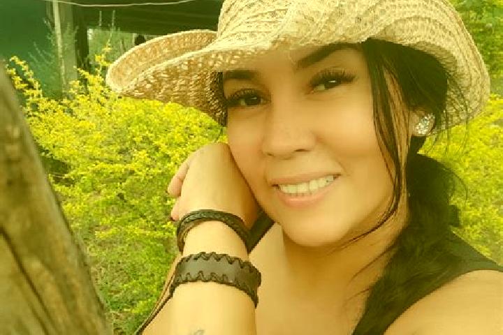 Ellie, 38 — Escort in Pueblo Llano, Venezuela