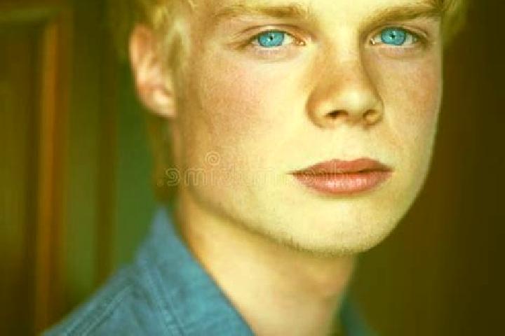 Ellie, 39, a blonde blue-eyed mediterranean companion based in San Torcuato. Offering Roleplay, Tantra, BDSM, Party Girl. Available for incall and outcall, o...
