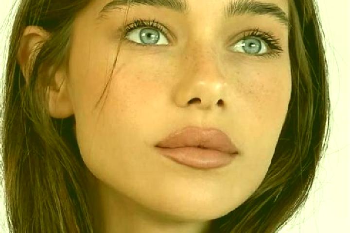 Ellie, 39, a brunette blue-eyed mediterranean companion based in Behren-Luebchin. Offering Tantra, BDSM. Available for incall and outcall, day and evening da...