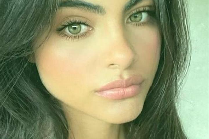 Ellie, 39, a brunette brown-eyed indian companion based in Sparreholm. Offering GFE, OWO, Massage, Overnight. Available for incall and outcall, overnight boo...