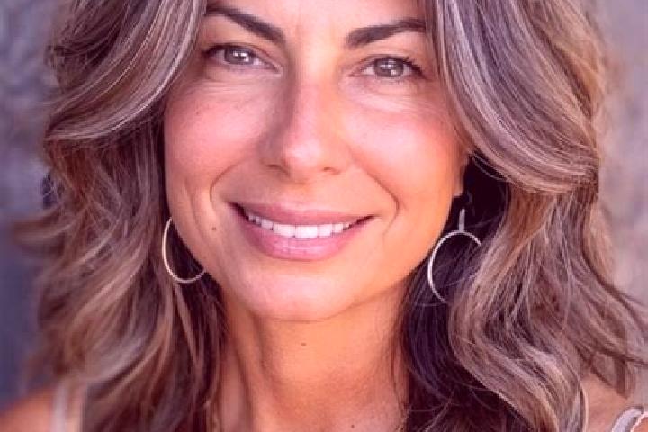 Ellie, 39, a brunette grey-eyed middle eastern companion based in Scheidt. Offering Deep French Kissing, Tantra, Duos, Prostate Massage. Available for incall...