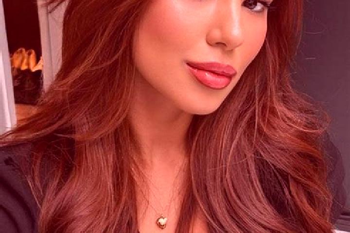 Ellie, 39, a chestnut brown-eyed latina companion based in Diebach. Offering OWO, Couples, Duos, Erotic Massage. Available for incall and outcall, day and ev...