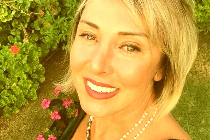 Ellie, 39 — Escort in Akyamac, Turkey