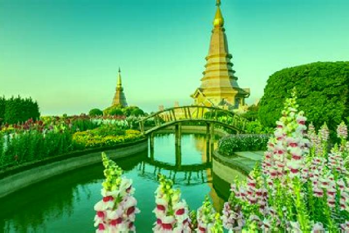 Ellie, 39 — Escort in Bang Saphan, Thailand