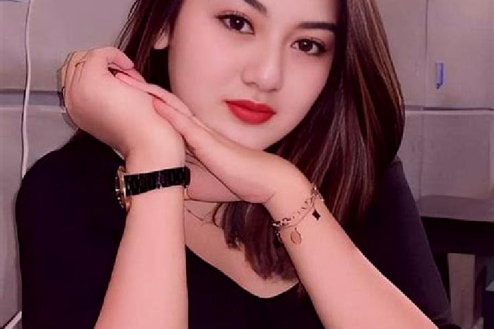 Ellie, 39 — Escort in Banjar Cempaga, Indonesia