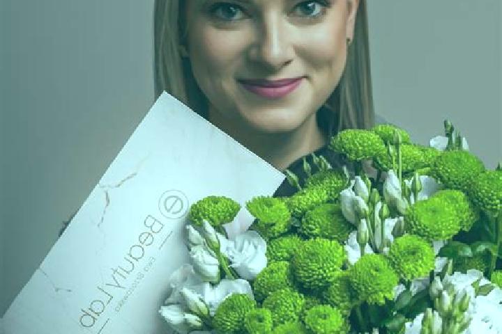 Ellie, 39 — Escort in Rzeczyca Ziemianska, Poland