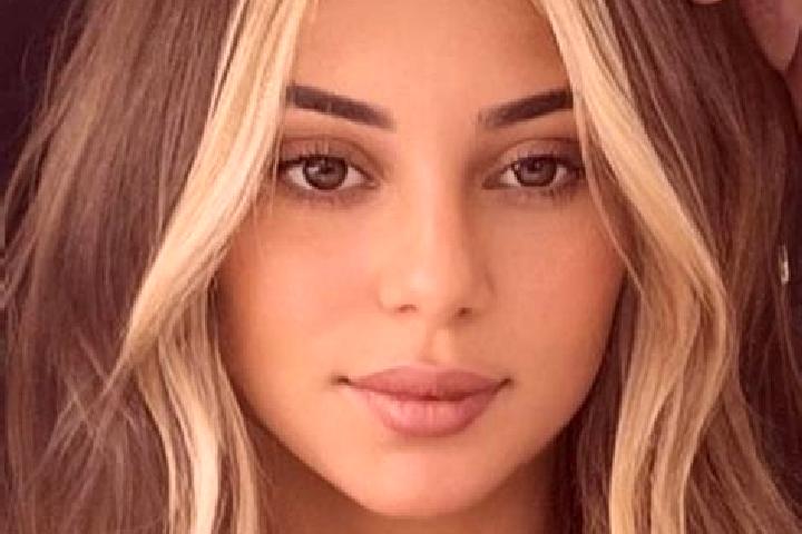 Emily, 20, a blonde brown-eyed caribbean companion based in Cabrils. Offering Fetish, BDSM, Tantra, Striptease. Available for incall and outcall, day and eve...